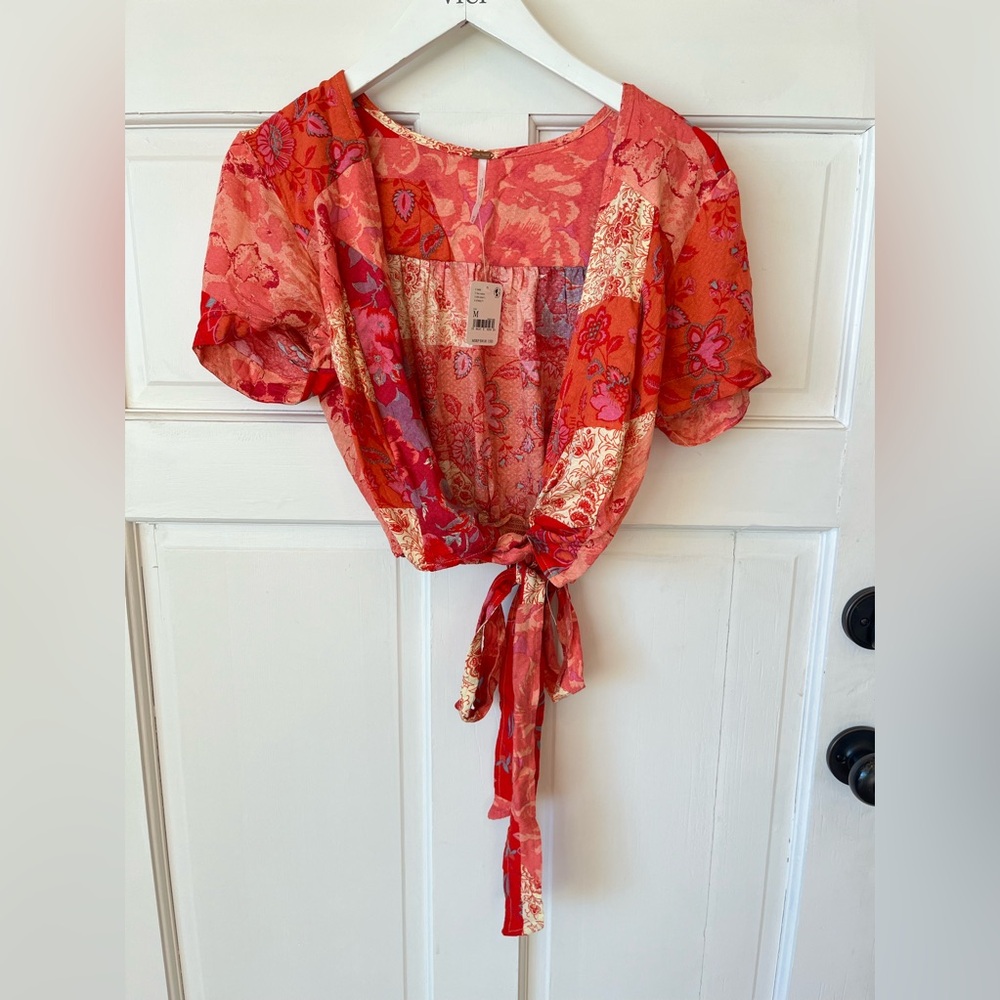 Nwt three people cropped sleeved floral wrap top